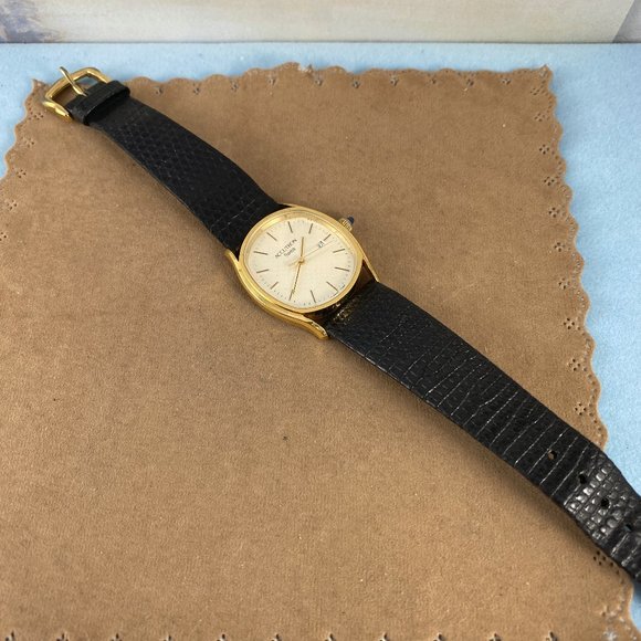 SOLD VINTAGE Bulova Date Accutron Gold Swiss Watch - Picture 5 of 7